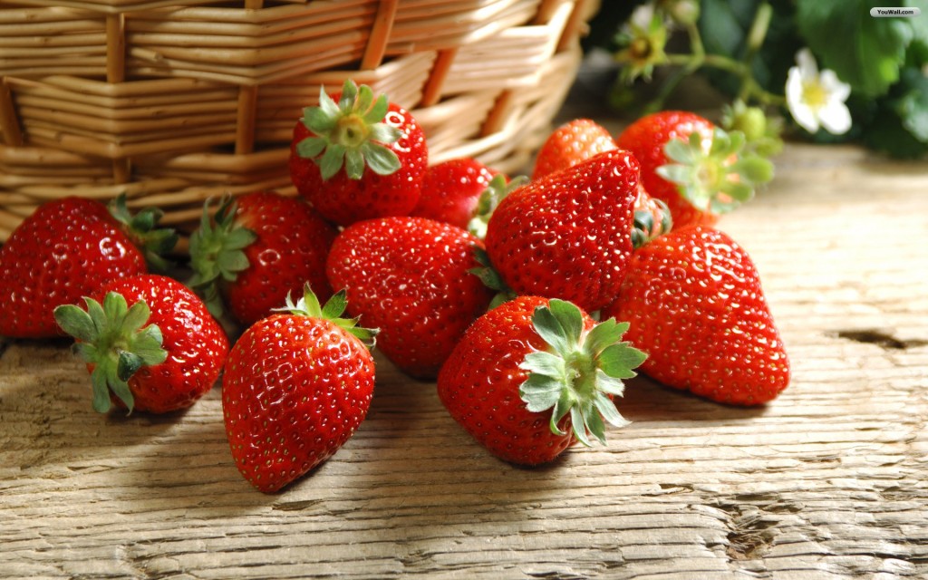 strawberries pieces 
