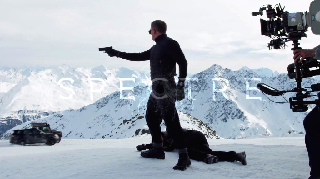 spectre 007 scene English movie